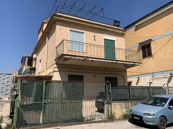 Appartamento a Palermo (Palermo) — foto 1
