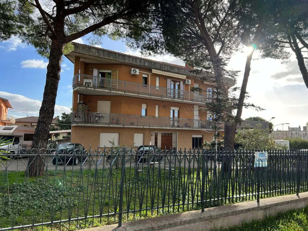 Magazzino a Corciano (Perugia) — foto 1