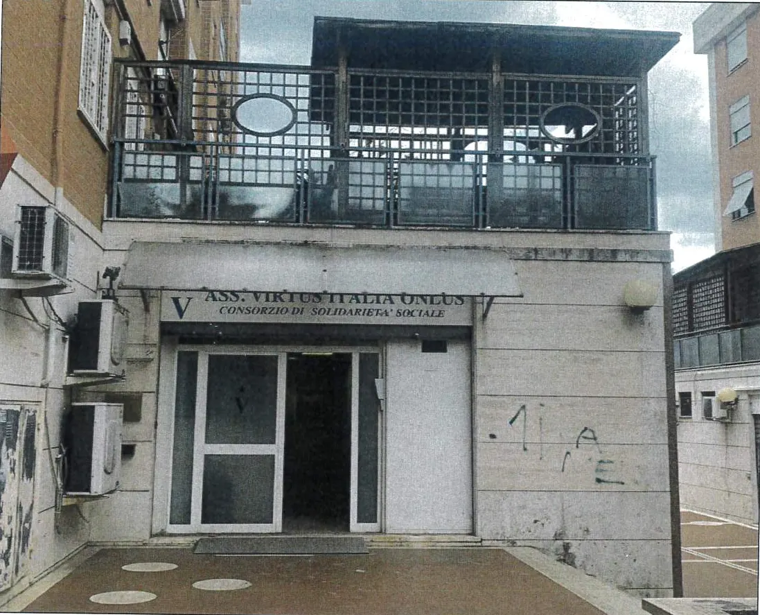 Magazzini e deposito a Roma (Roma) — foto 1