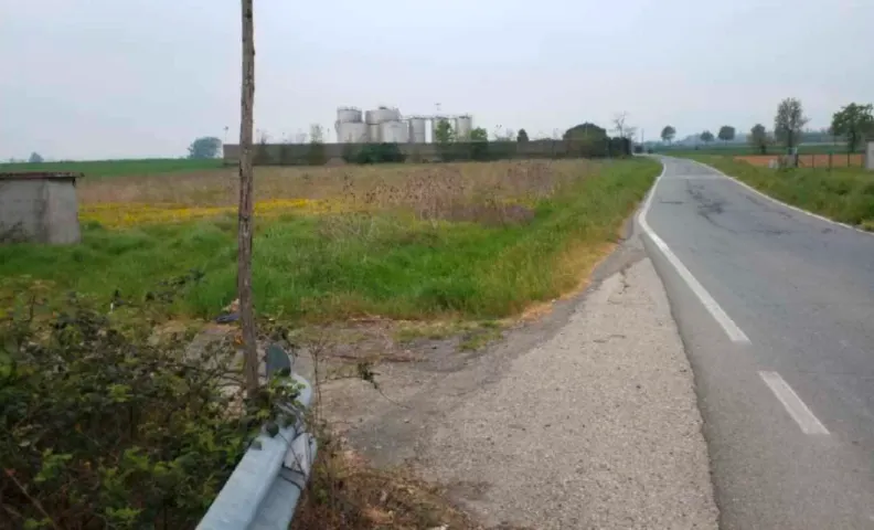 Terreno — foto 1