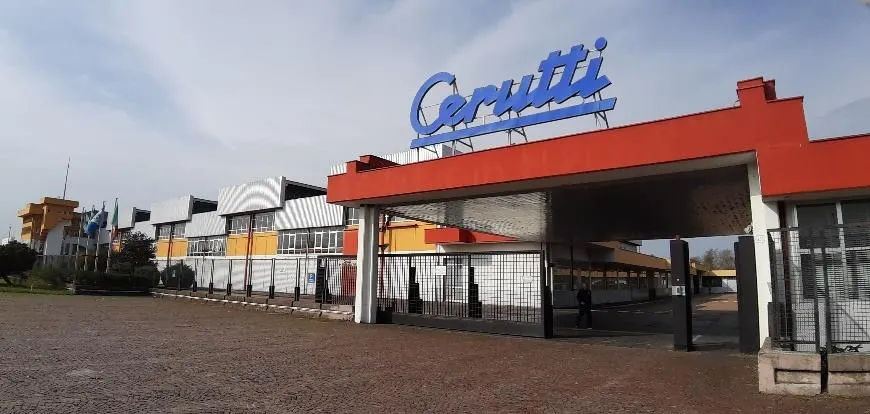 Fabbricati costruiti per esigenze ind a Vercelli (Vercelli) — foto 1