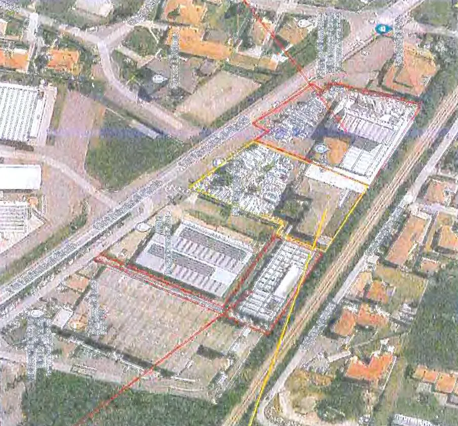 Fabbricati costruiti per esigenze ind a Carobbio degli Angeli (Bergamo) — foto 1