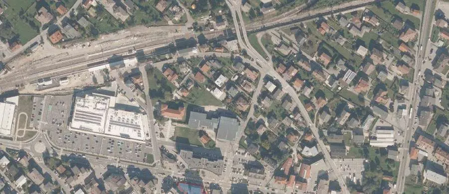 Negozio a Ponte nelle Alpi (Belluno) — foto 1
