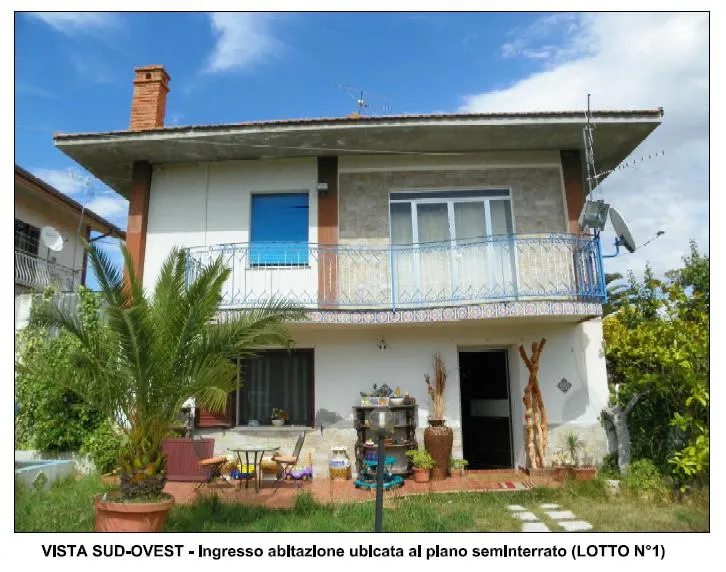 Magazzino a Nicosia (Enna) — foto 1