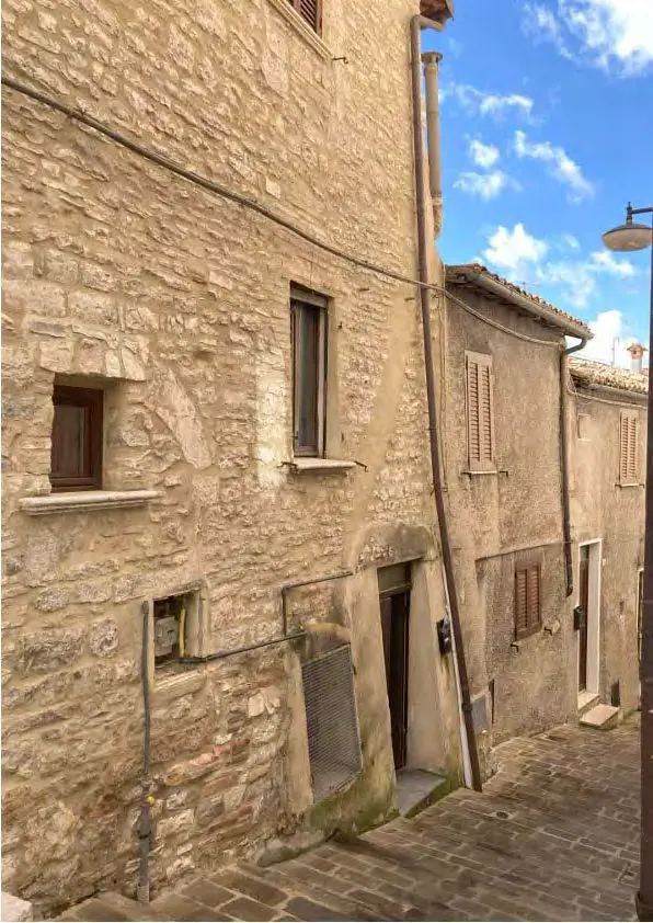 Appartamento civile a Gualdo Tadino (Perugia) — foto 1
