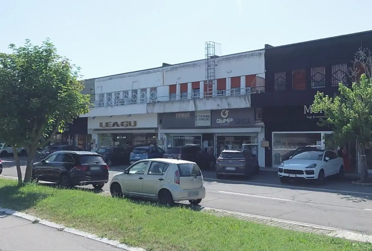 Fabbricati commerciali a Argelato (Bologna) — foto 1