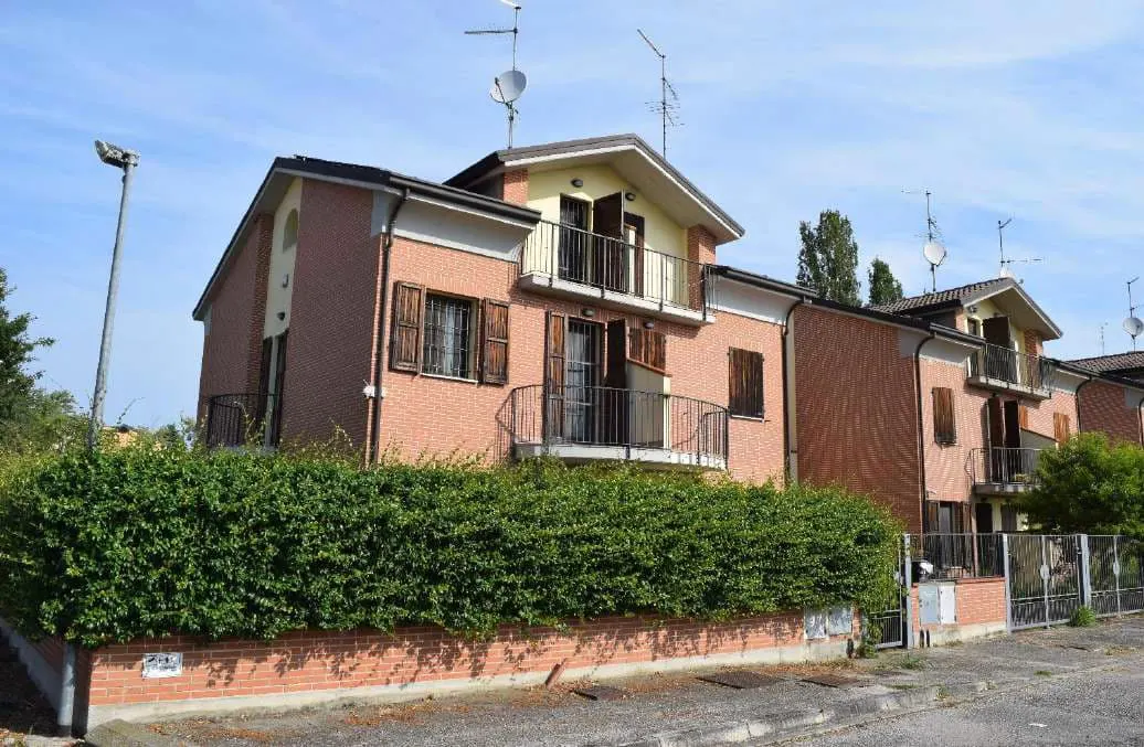 Fabbricato a Ferrara (Ferrara) — foto 1