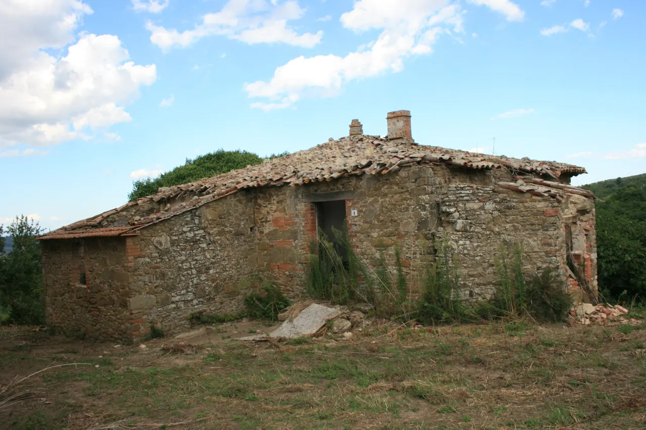 Edifici a destinazione particolare a San Venanzo (Terni) — foto 1