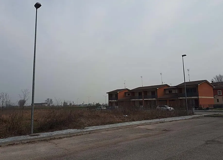 Terreno a Ceresara (Mantova) — foto 1