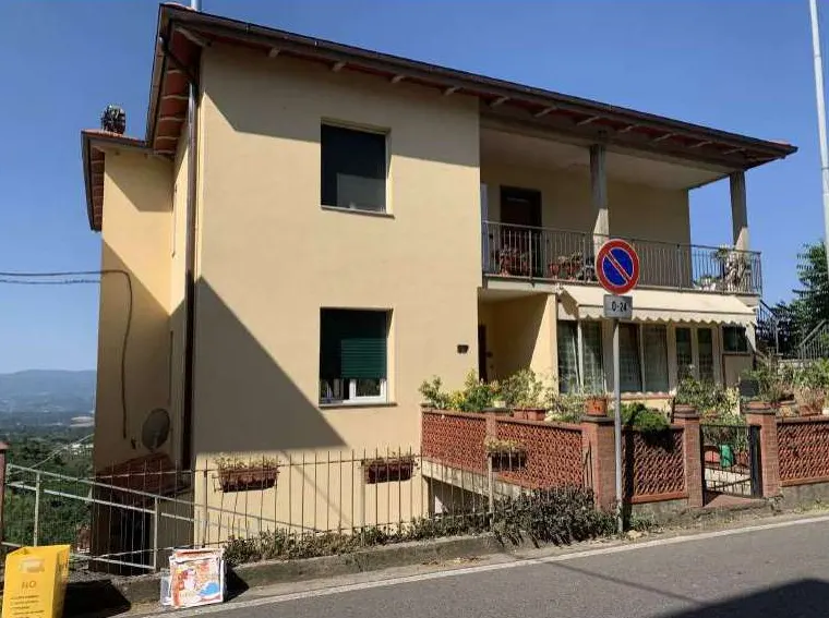 Appartamento a Reggello (Firenze) — foto 1