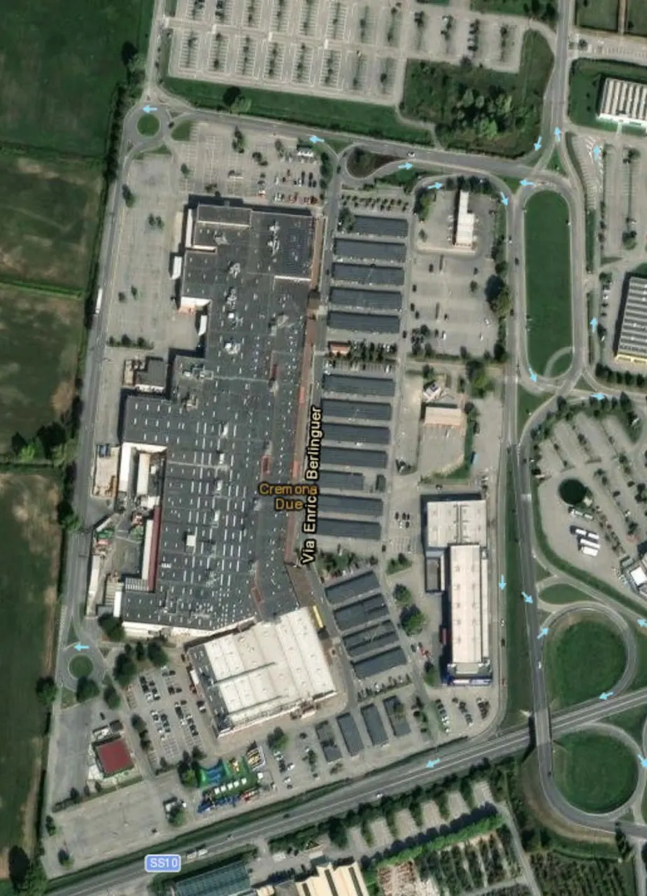Negozio a Gadesco-Pieve Delmona (Cremona) — foto 1
