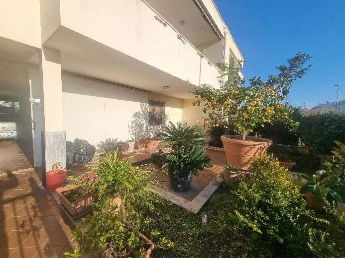 Villino a Civitavecchia (Roma) — foto 1