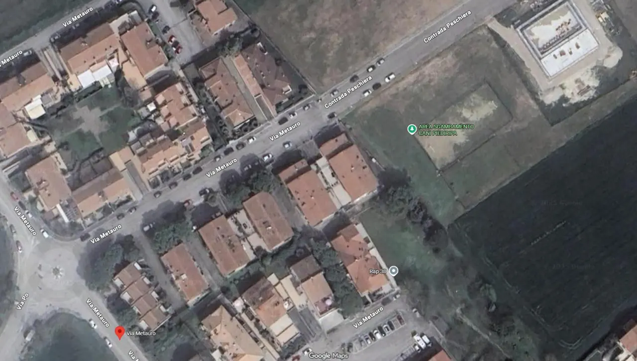 Garage autorimessa a Macerata (Macerata) — foto 1