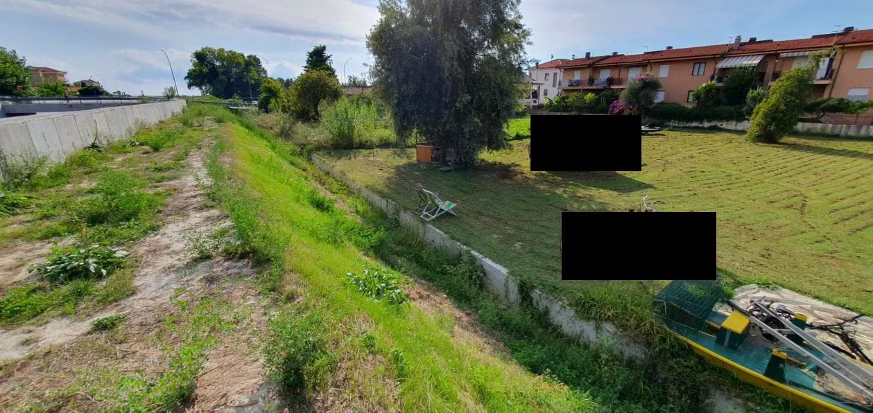 Terreno a Massa (Massa-Carrara) — foto 1
