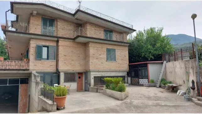 Appartamento a Avella (Avellino) — foto 1