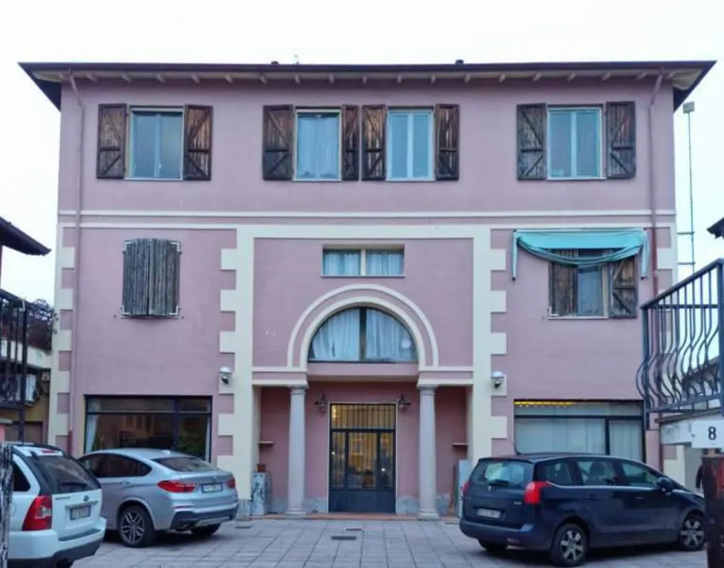 Negozi botteghe a Orio Litta (Lodi) — foto 1