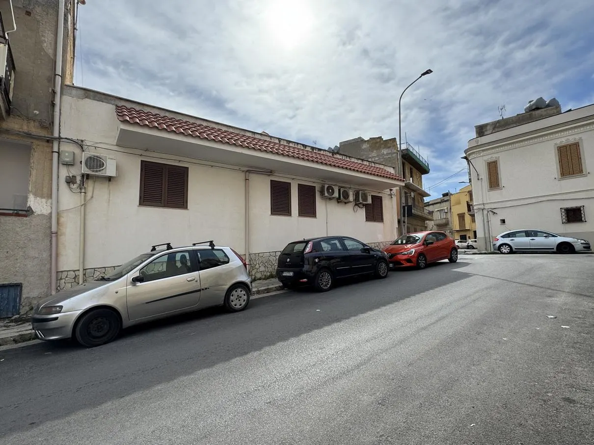 Lastrico solare a Bagheria (Palermo) — foto 1