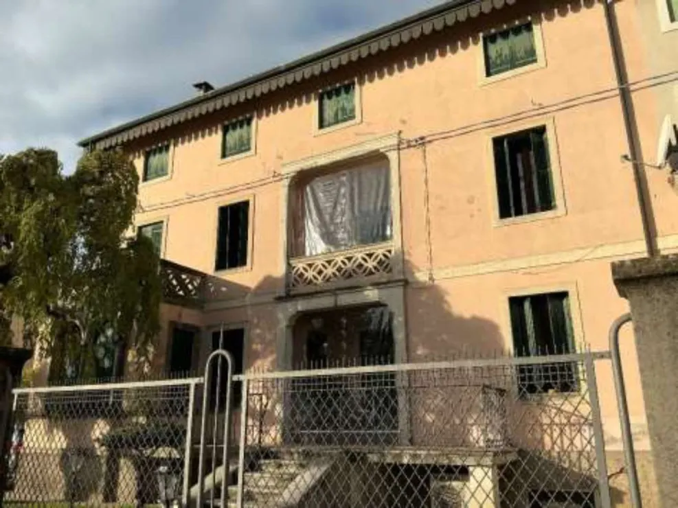 Appartamento a Lonigo (Vicenza) — foto 1