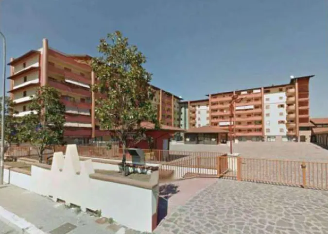 Negozio a Pomezia (Roma) — foto 1