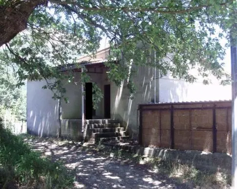 Fabbricato rurale a Monte San Giacomo (Salerno) — foto 1