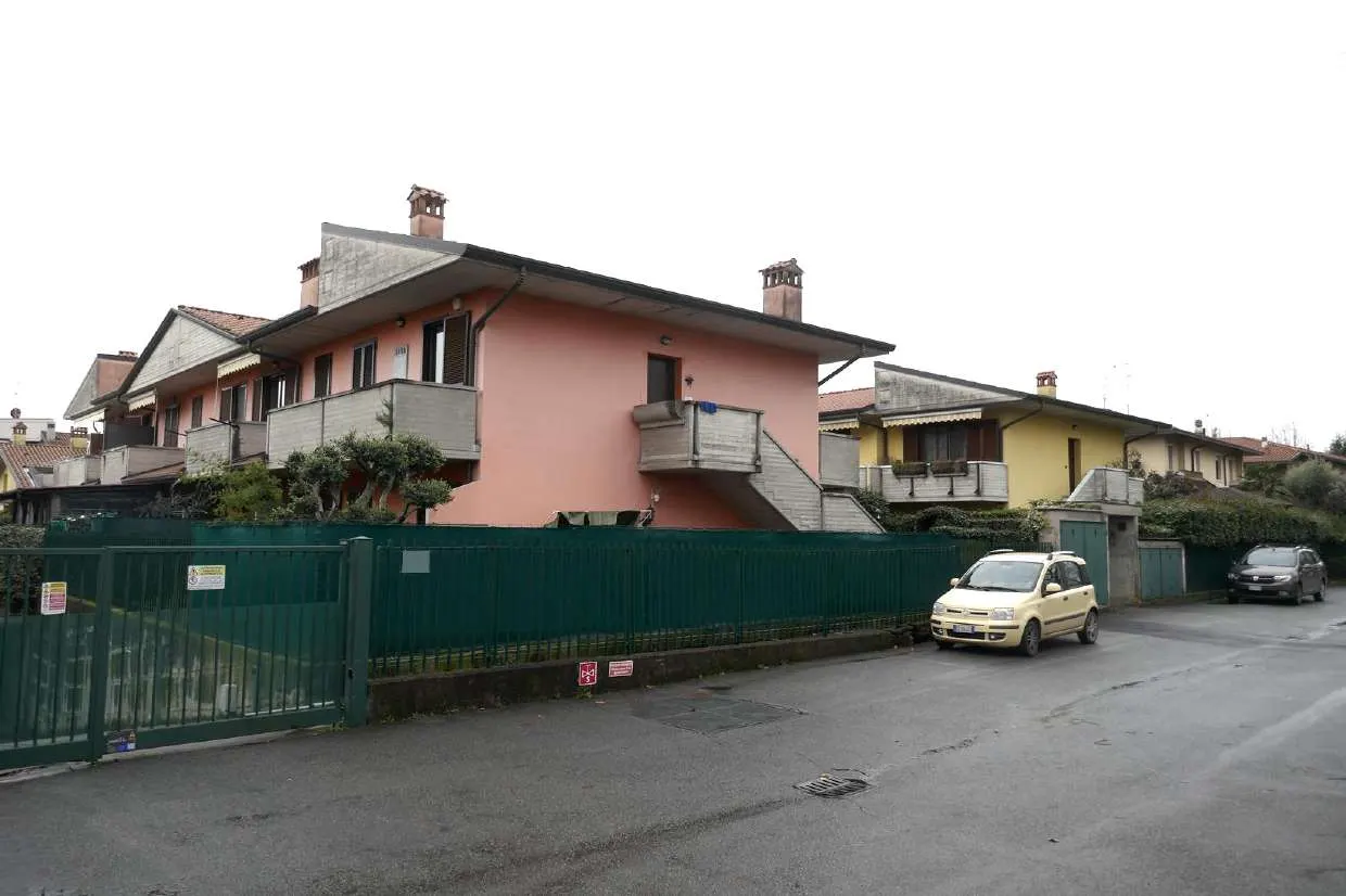 Stalle scuderie rimesse a Suisio (Bergamo) — foto 1