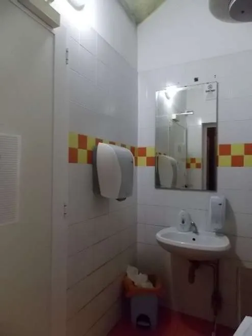 Negozio a Camisano Vicentino (Vicenza) — foto 1