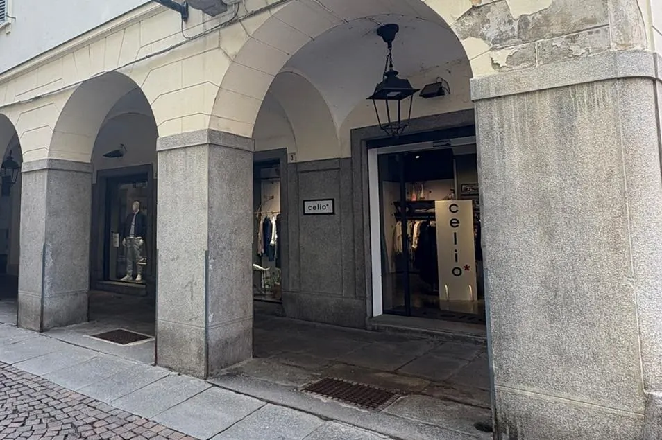 Negozi botteghe a Biella (Biella) — foto 1