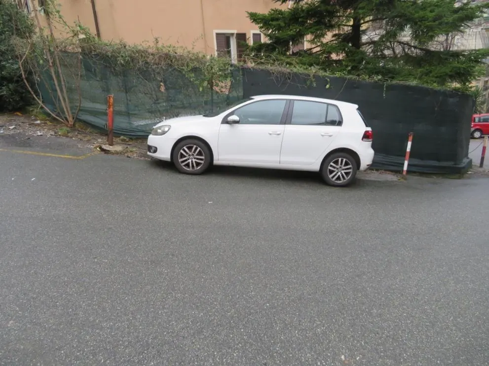 Posto auto a Genova (Genova) — foto 1