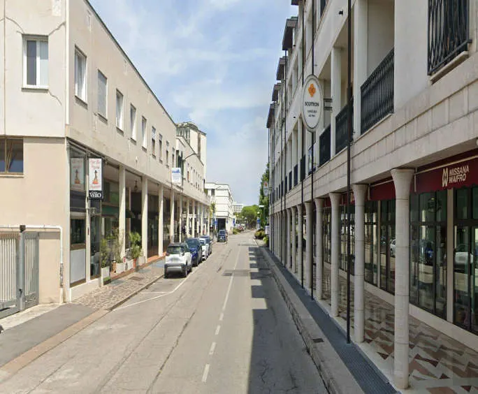 Magazzino a Abano Terme (Padova) — foto 1