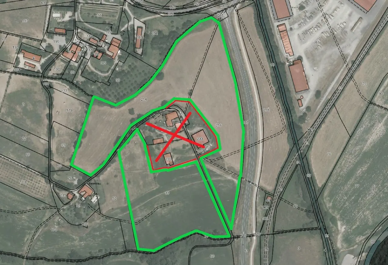 Terreno a Siena (Siena) — foto 1