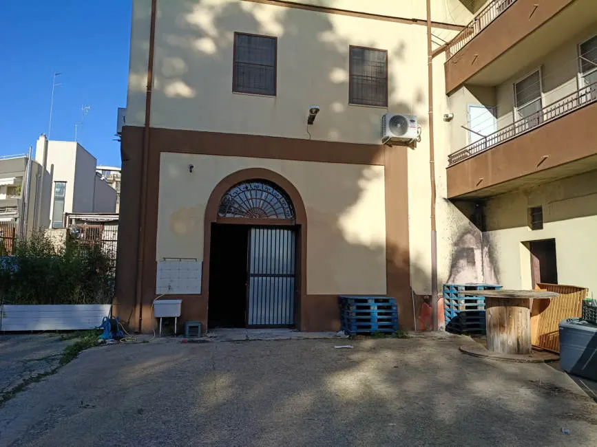 Magazzini e deposito a Bernalda (Matera) — foto 1