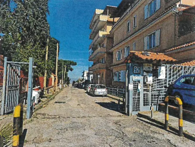 Fabbricati costruiti per esigenze ind a Napoli (Napoli) — foto 1