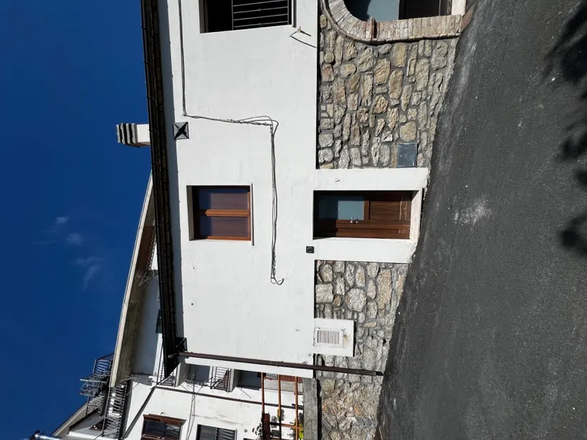 Abitazione popolare a Montebello di Bertona (Pescara) — foto 1