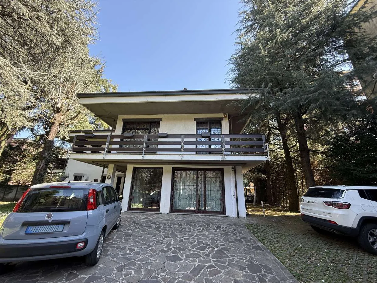 Appartamento a Vimercate (Monza e della Brianza) — foto 1