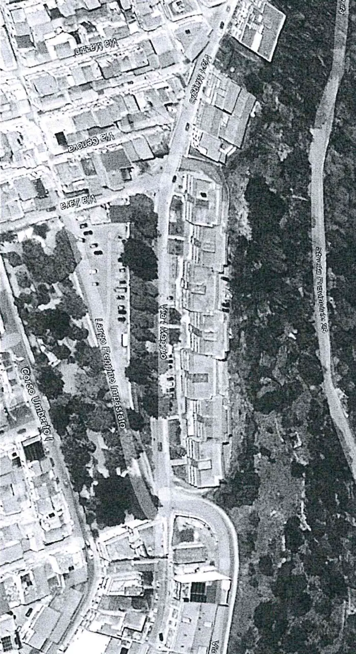 Lastrico solare a Sortino (Siracusa) — foto 1