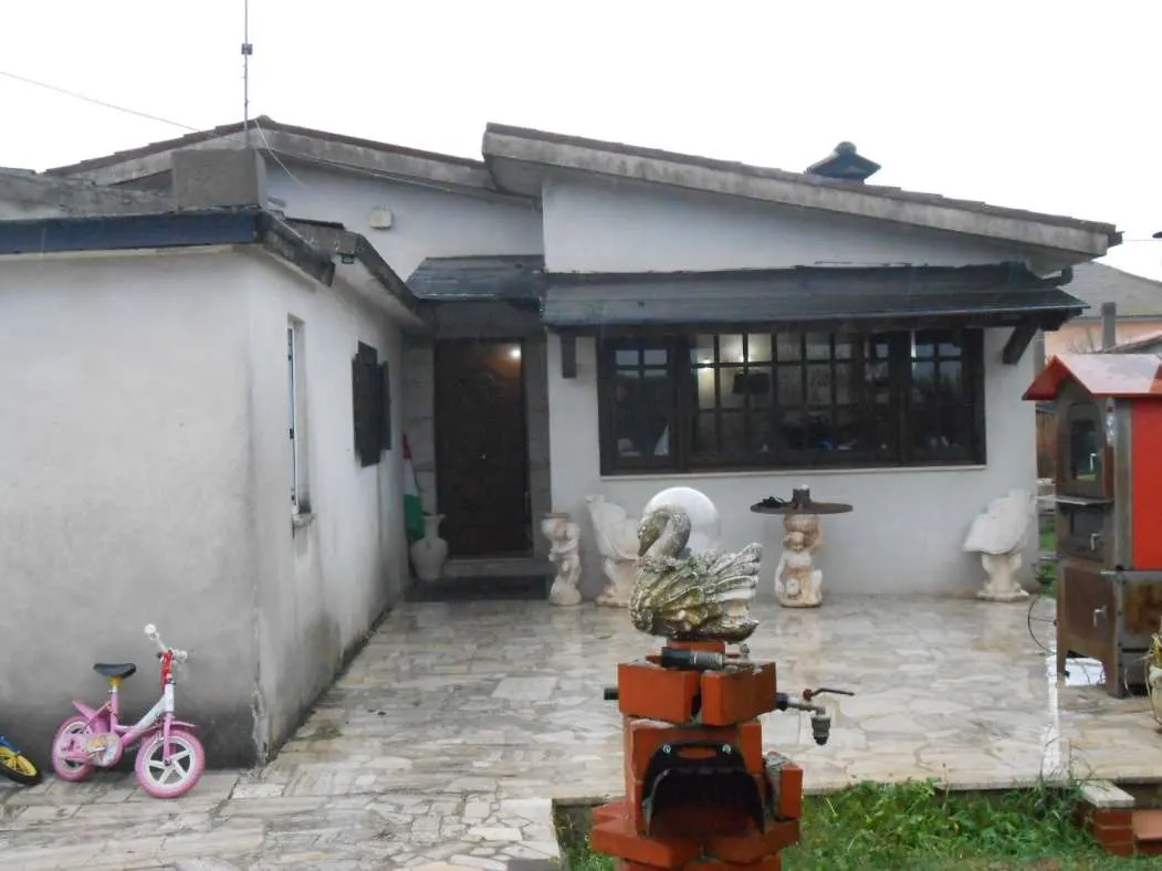 Villino a Valmontone (Roma) — foto 1