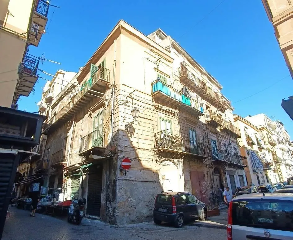 Deposito a Palermo (Palermo) — foto 1