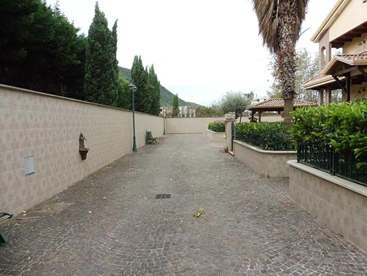 Villino a San Felice a Cancello (Caserta) — foto 1