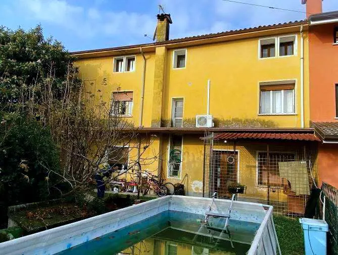 Appartamento a Fiume Veneto (Pordenone) — foto 1