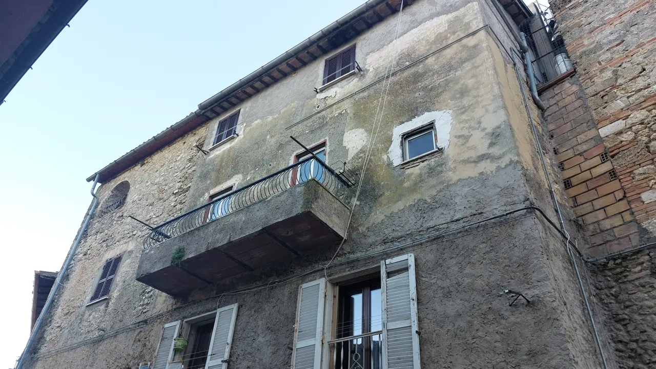 Abitazione popolare a Castelnuovo di Farfa (Rieti) — foto 1
