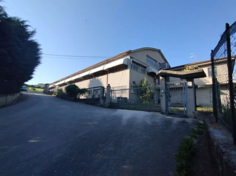 Laboratorio artigiano a Sant'Elpidio a Mare (Fermo) — foto 1