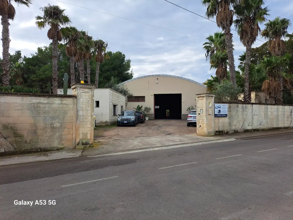 Ufficio a Racale (Lecce) — foto 1