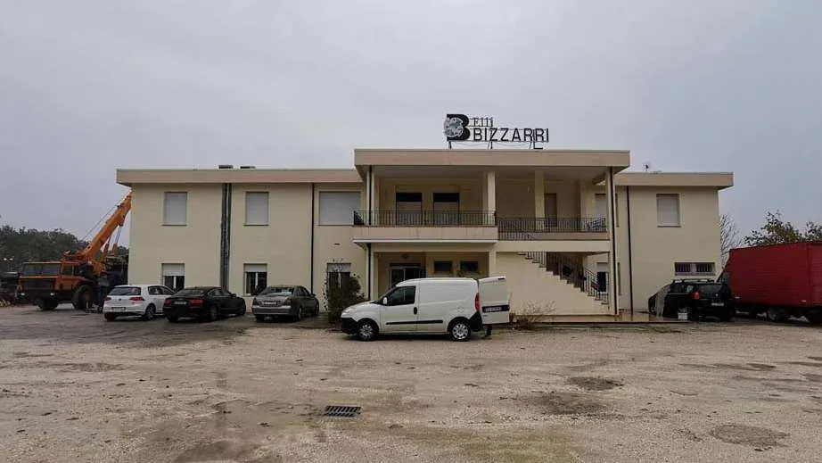 Fabbricati costruiti per esigenze ind a Monte Porzio (Pesaro e Urbino) — foto 1