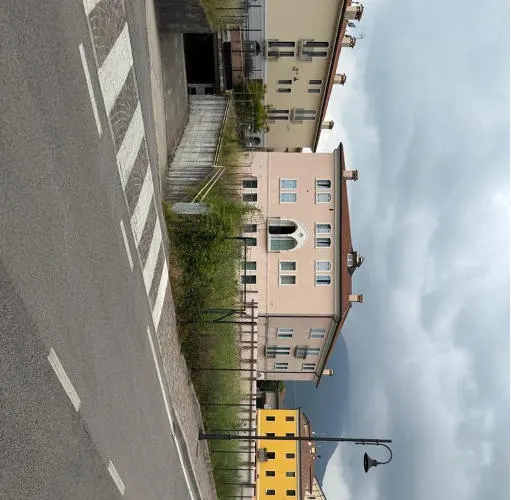Fabbricati commerciali a Carrè (Vicenza) — foto 1