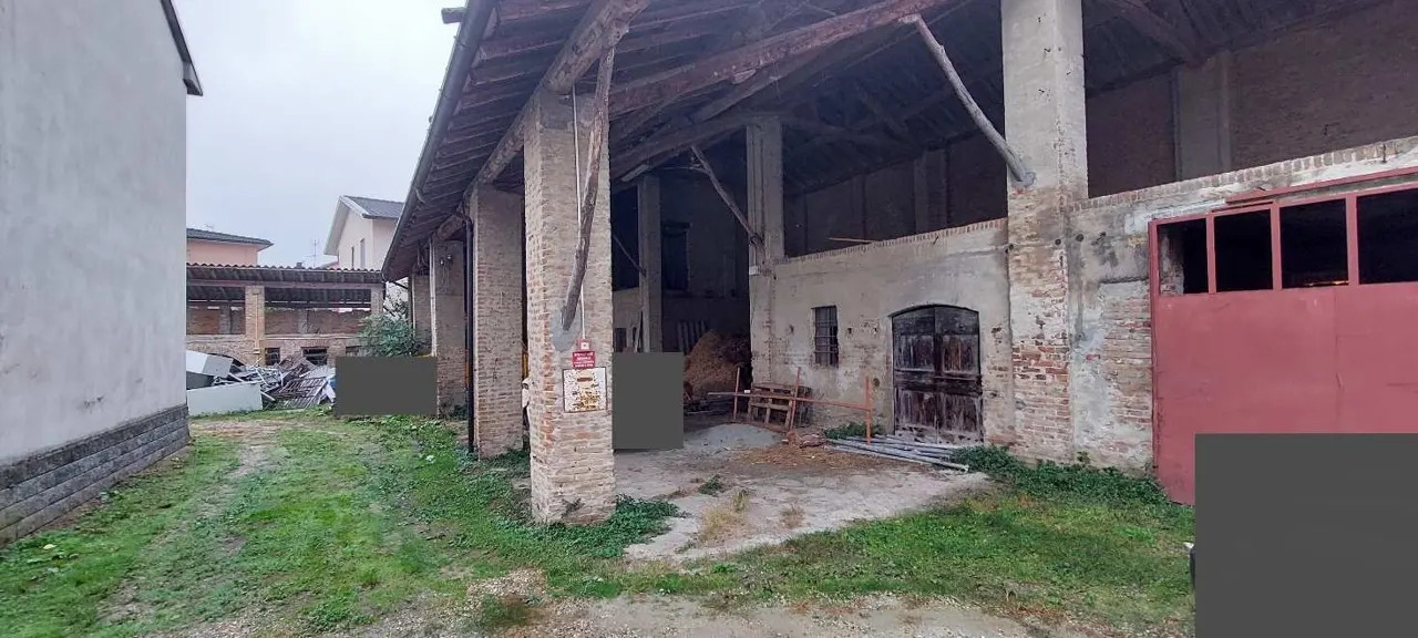 Fabbricati agricoli a Rea (Pavia) — foto 1