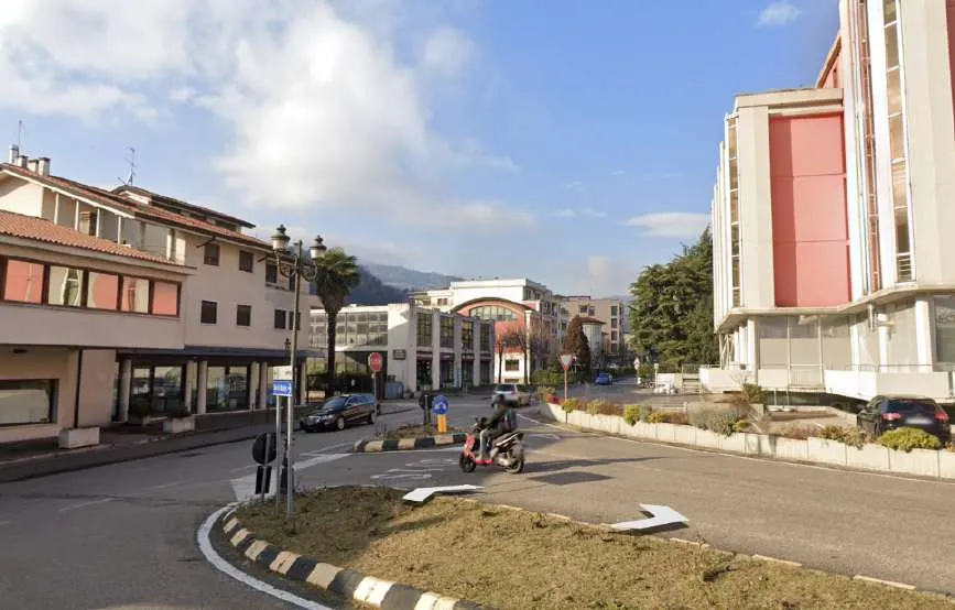 Ufficio a Chiampo (Vicenza) — foto 1