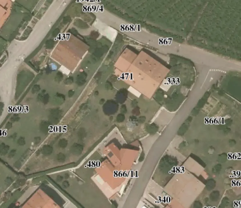 Terreno a Villa Lagarina (Trento) — foto 1
