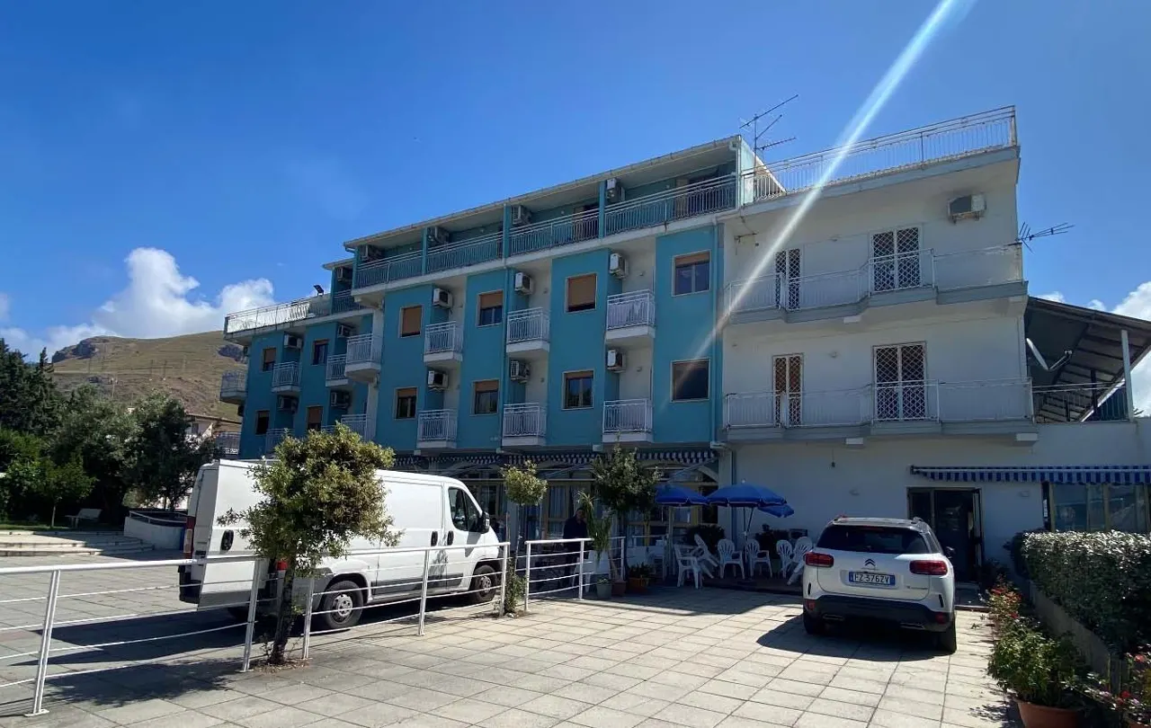 Albergo e pensione a Amantea (Cosenza) — foto 1
