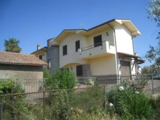 Villino a Vitorchiano (Viterbo) — foto 1