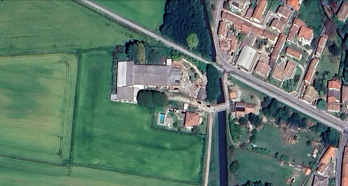 Fabbricati commerciali a Gropello Cairoli (Pavia) — foto 1